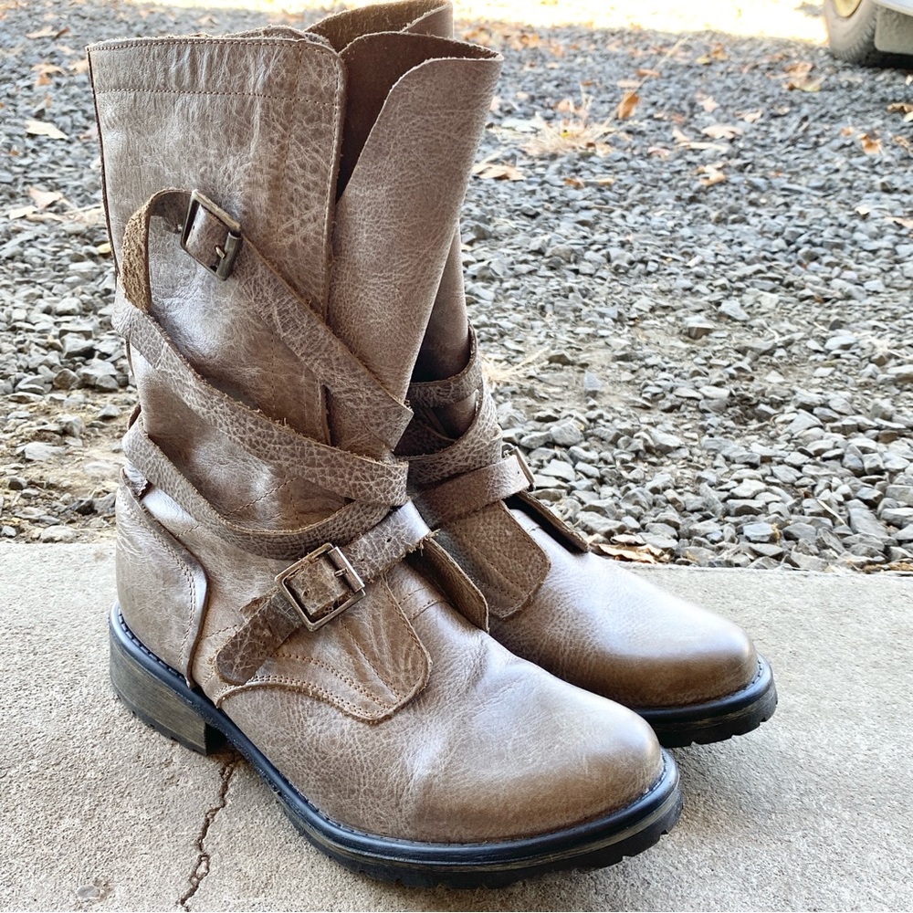 Steve Madden Banddit Leather Clay Brown Moto Buckle Boots Women’s Size 7.5